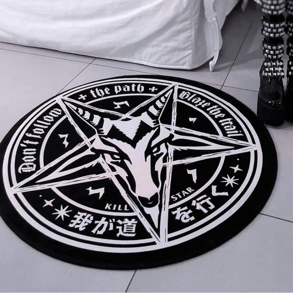 Killstar - Trailblazer Pentagram Rug - Picture 4 of 6